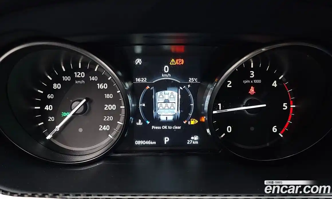 Land Rover Discovery Sport 2018 2.0 автомат (гидро), фото 10