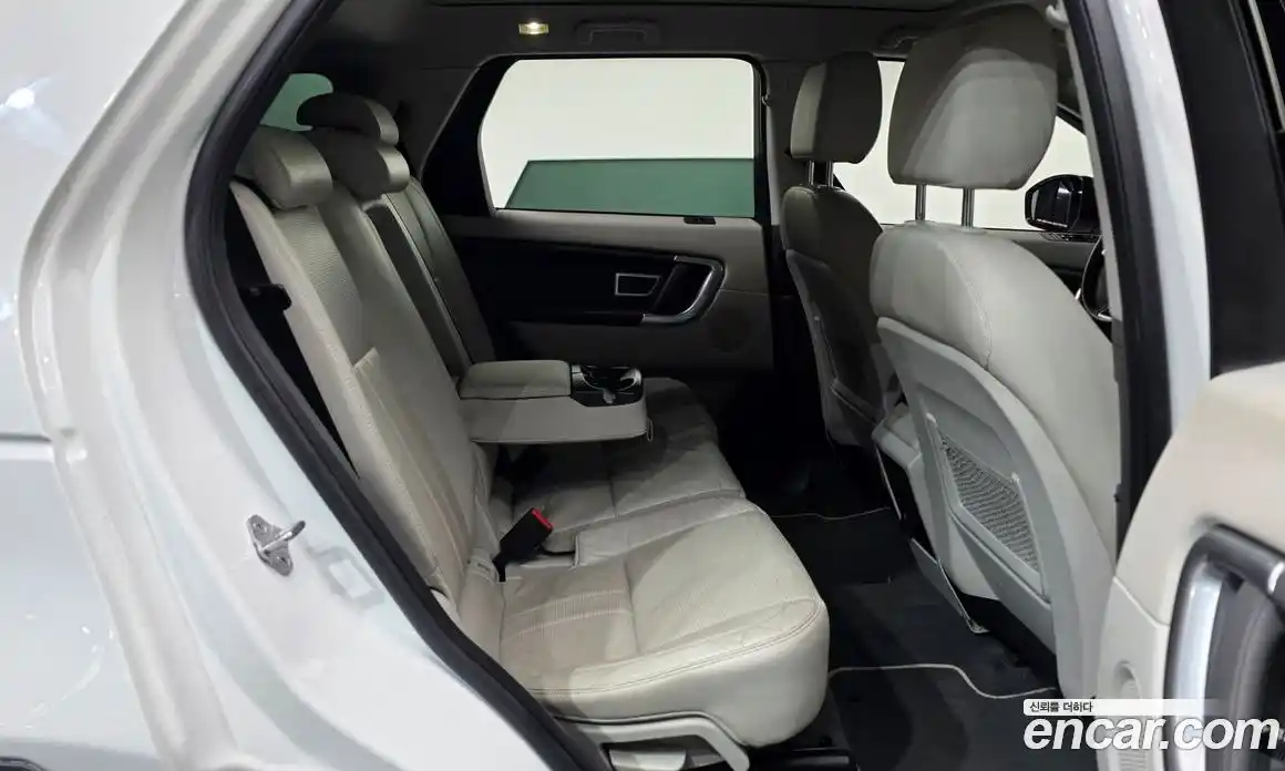 Land Rover Discovery Sport 2017 2.0 автомат (гидро), фото 12
