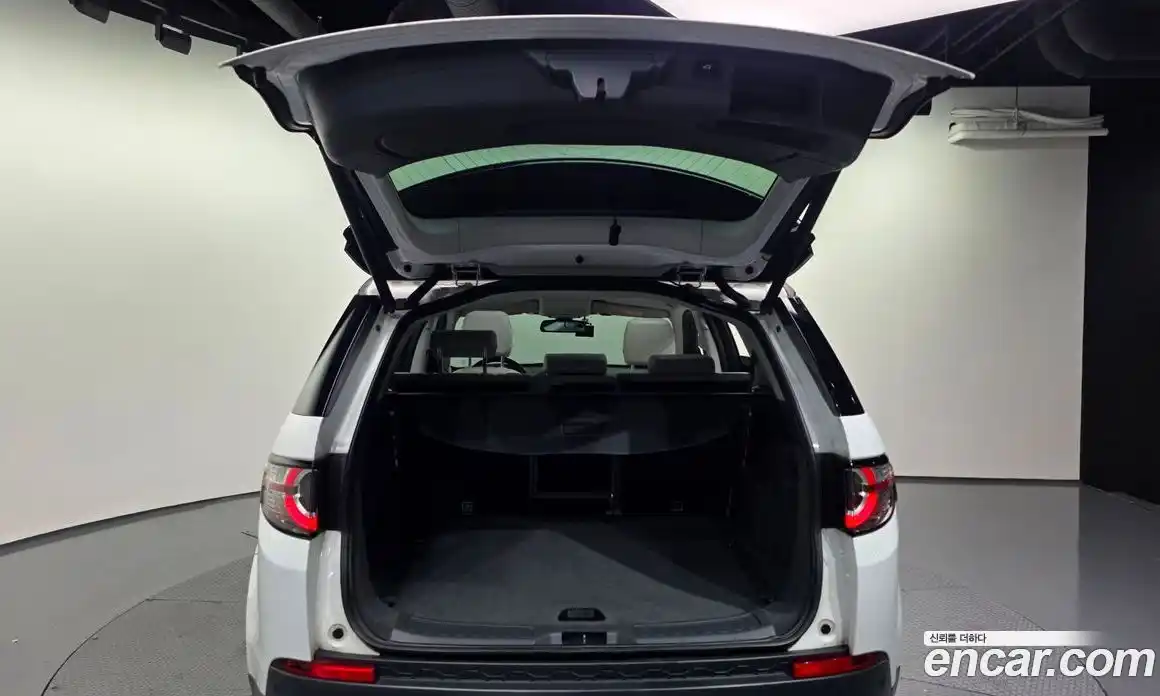 Land Rover Discovery Sport 2017 2.0 автомат (гидро), фото 20