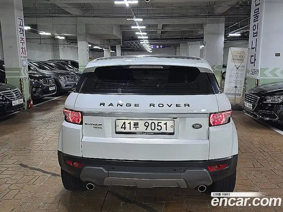 Land Rover Range Rover Evoque 2014 2.2 автомат (гидро), фото 4