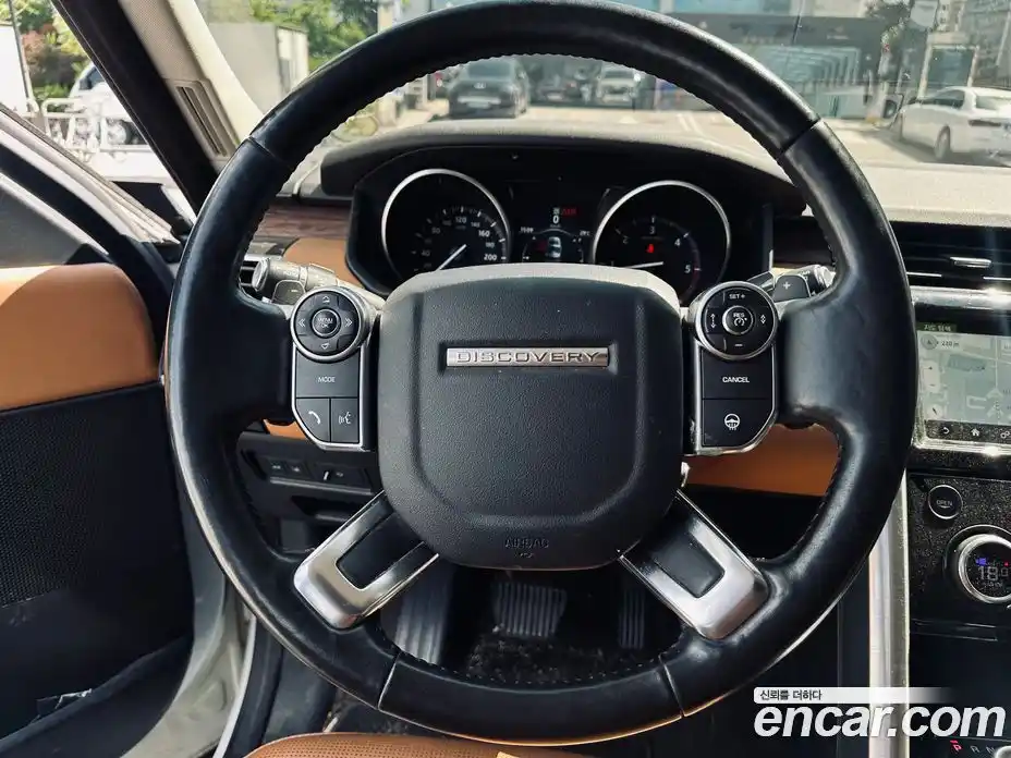 Land Rover Discovery 2017 3.0 автомат (гидро), фото 12