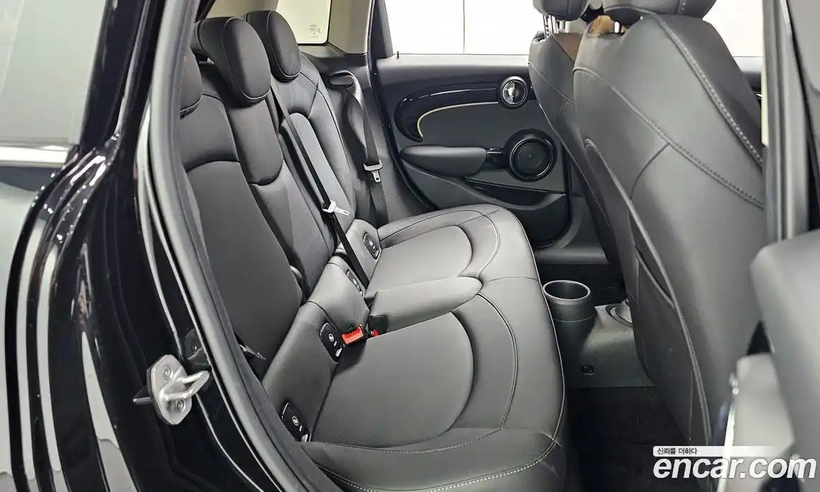 Mini Cooper 2024 1.5 автомат (гидро), фото 18