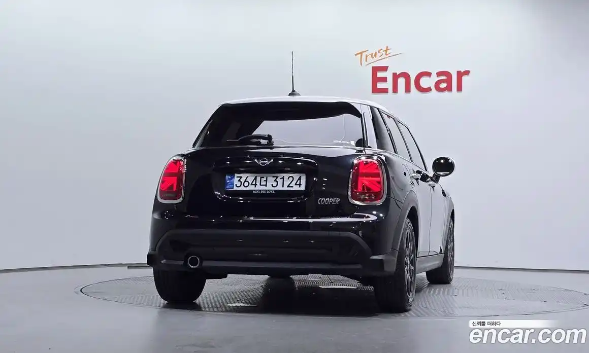 Mini Cooper 2024 1.5 автомат (гидро), фото 4