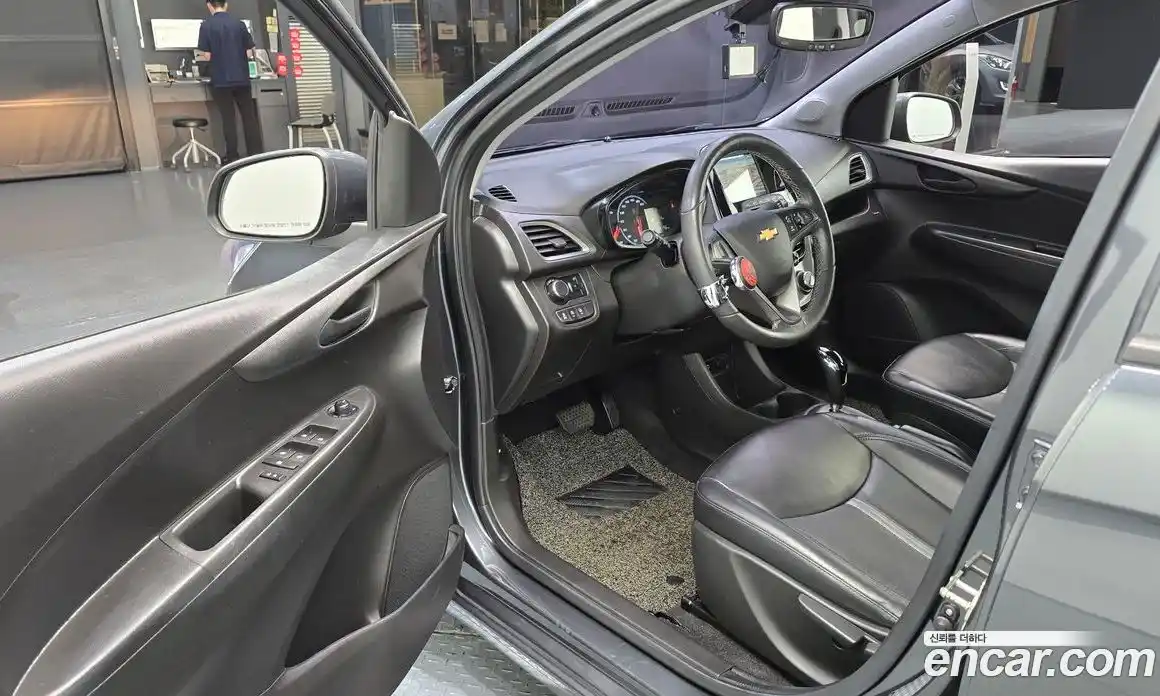 Chevrolet Spark 2019 1.0 автомат (гидро), фото 13