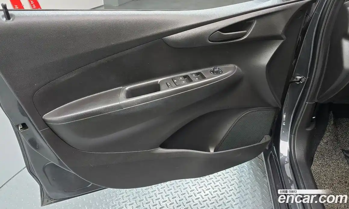 Chevrolet Spark 2019 1.0 автомат (гидро), фото 14