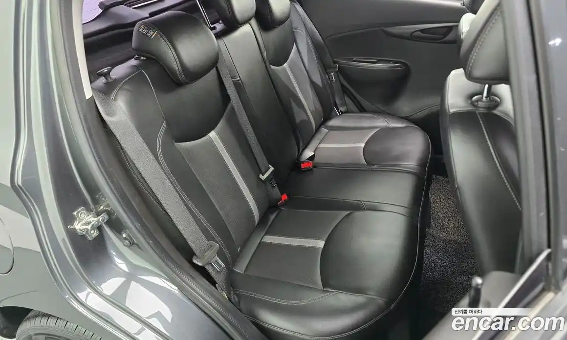 Chevrolet Spark 2019 1.0 автомат (гидро), фото 17