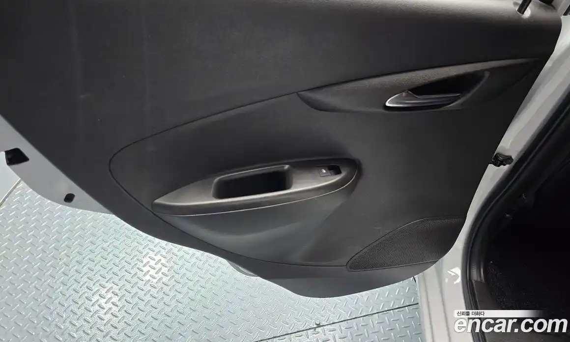 Chevrolet Spark 2018 1.0 автомат (гидро), фото 15