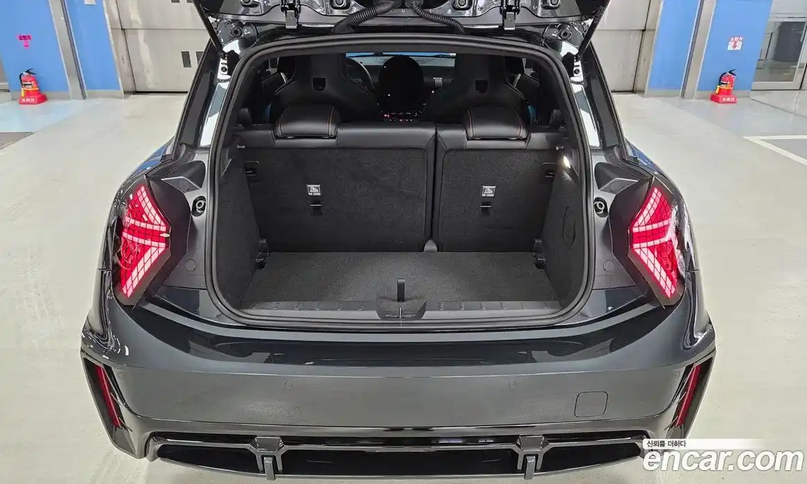 Mini Cooper 2025 2.0 автомат (гидро), фото 16