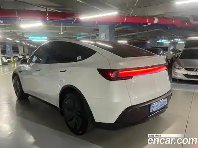 Tesla Model Y 2026 0.2 автомат (гидро), миниатюра 2 Tesla Model Y 2026 0.2 автомат (гидро), миниатюра 2