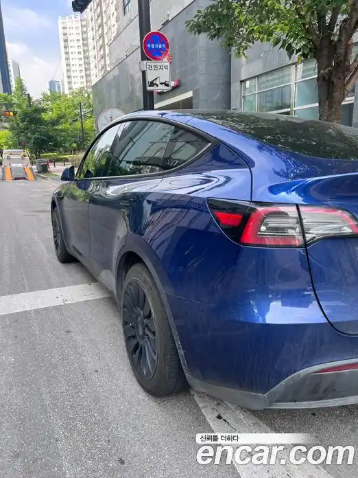 Tesla Model Y 2023 автомат (гидро), фото 3 Tesla Model Y 2023 автомат (гидро), фото 3