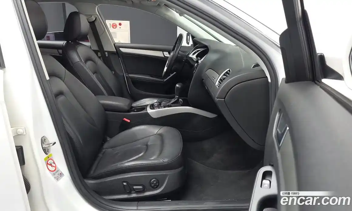 Audi A4 2010 2.0 автомат (гидро), фото 11