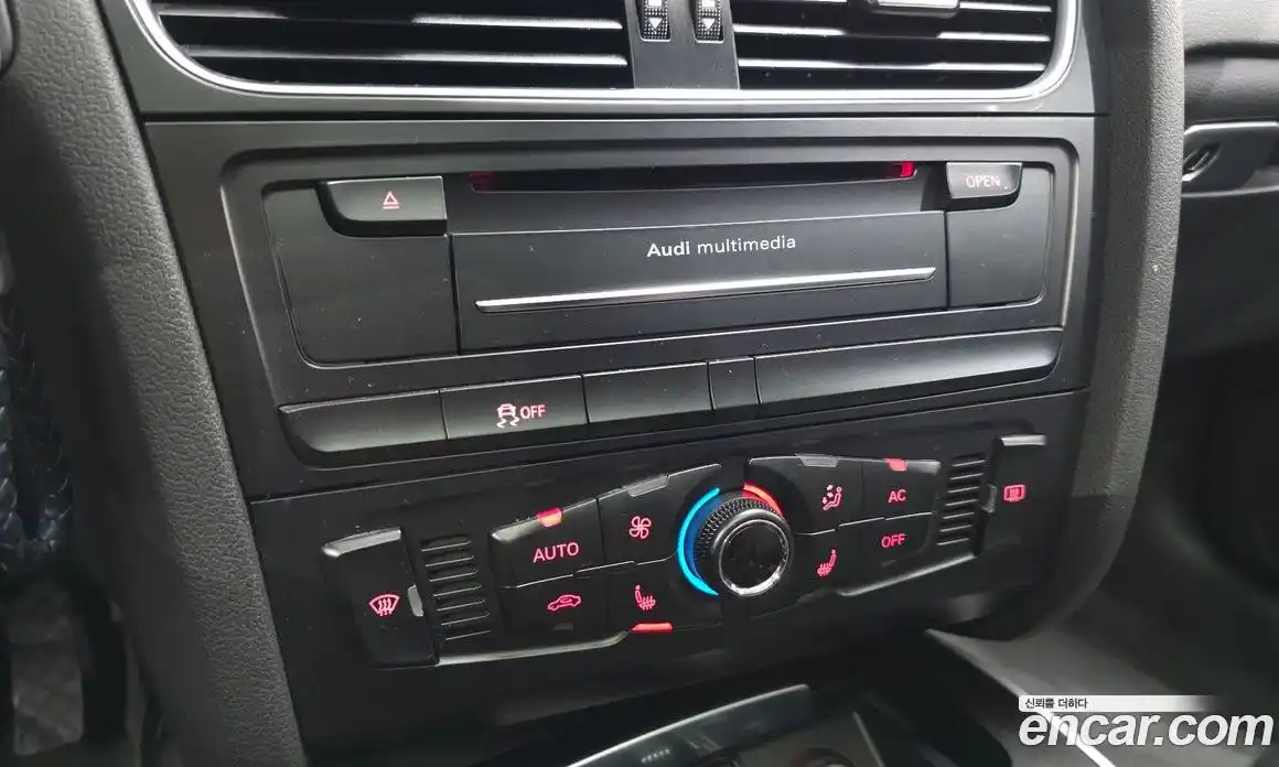 Audi A4 2010 2.0 автомат (гидро), фото 16