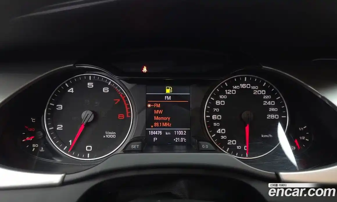 Audi A4 2010 2.0 автомат (гидро), фото 8