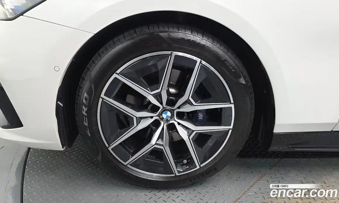 BMW 5 серия 2024 2.0 автомат (гидро), фото 4