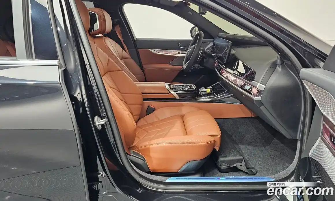 BMW 7 серия 2025 3.0 автомат (гидро), фото 16