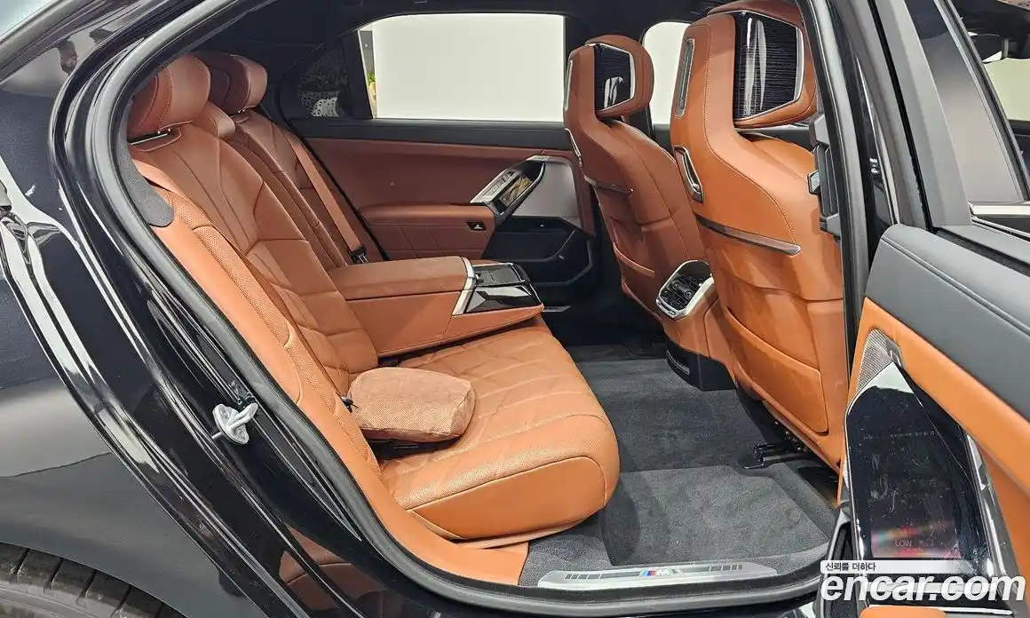 BMW 7 серия 2025 3.0 автомат (гидро), фото 17