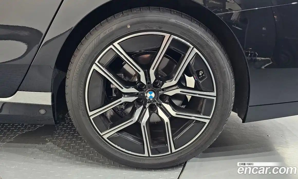 BMW 7 серия 2025 3.0 автомат (гидро), фото 7