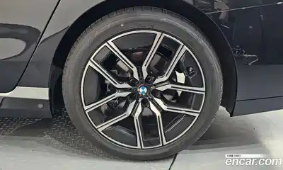 BMW 7 серия 2025 3.0 автомат (гидро), миниатюра 7