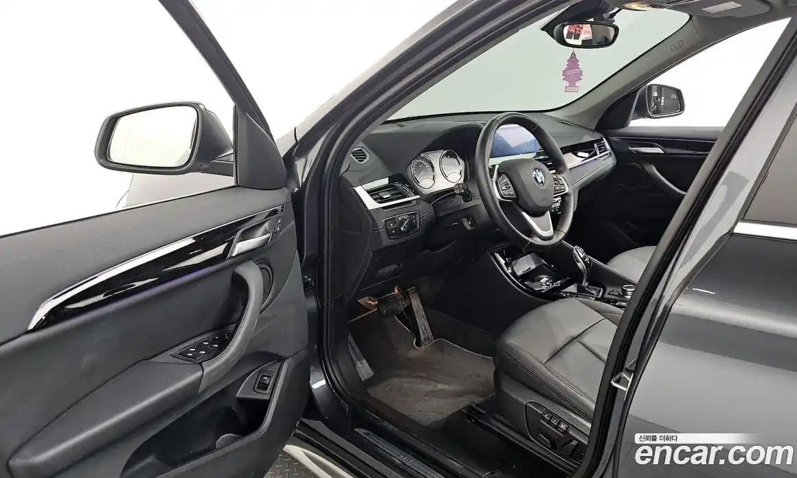 BMW X1 2022 2.0 автомат (гидро), фото 12