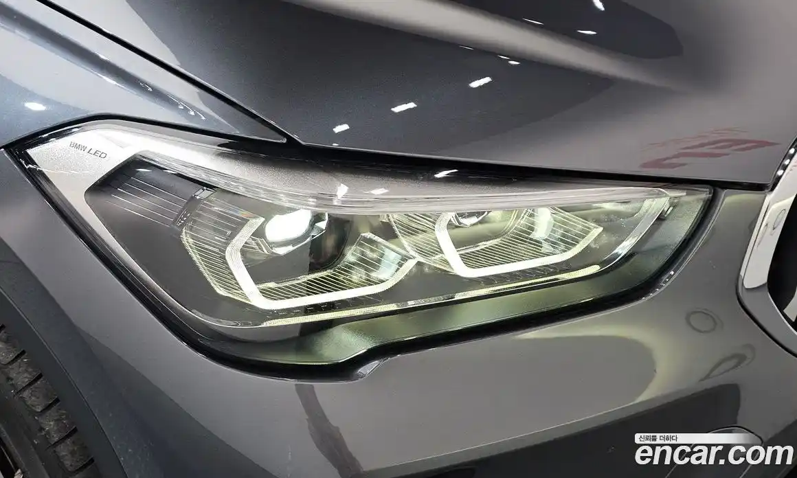 BMW X1 2022 2.0 автомат (гидро), фото 7