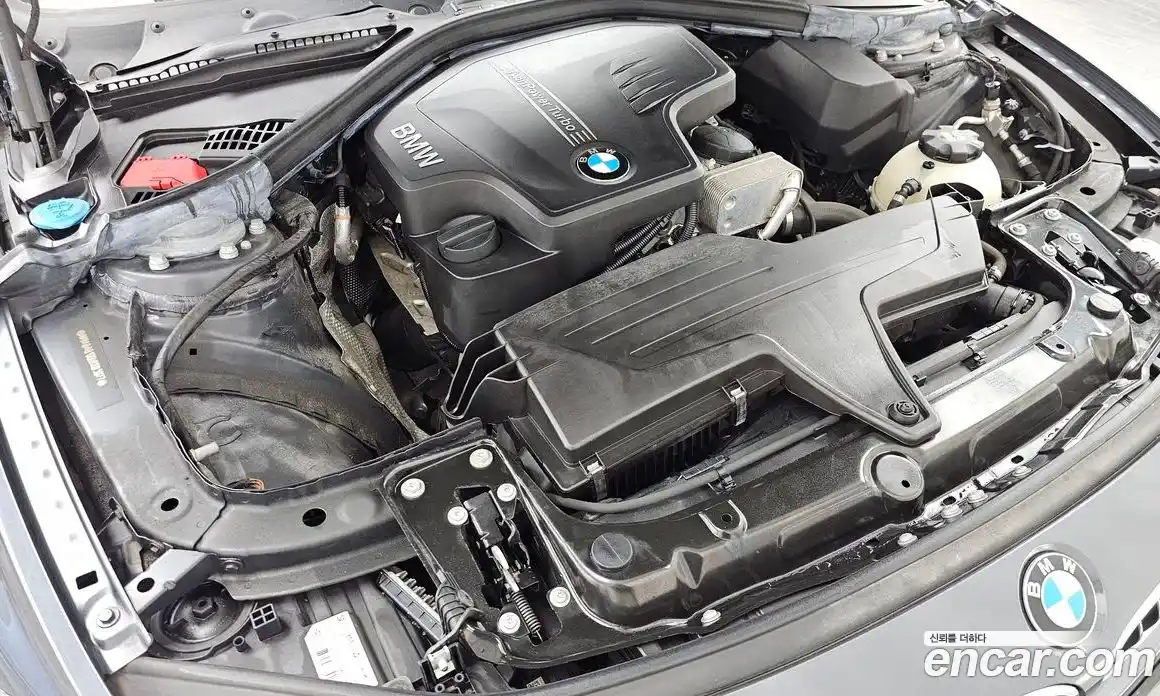 BMW 3 серия 2017 2.0 автомат (гидро), фото 6