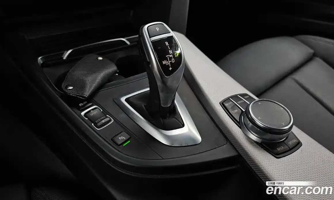 BMW 3 серия 2017 2.0 автомат (гидро), фото 9