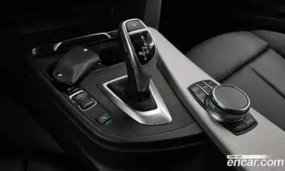 BMW 3 серия 2017 2.0 автомат (гидро), миниатюра 9
