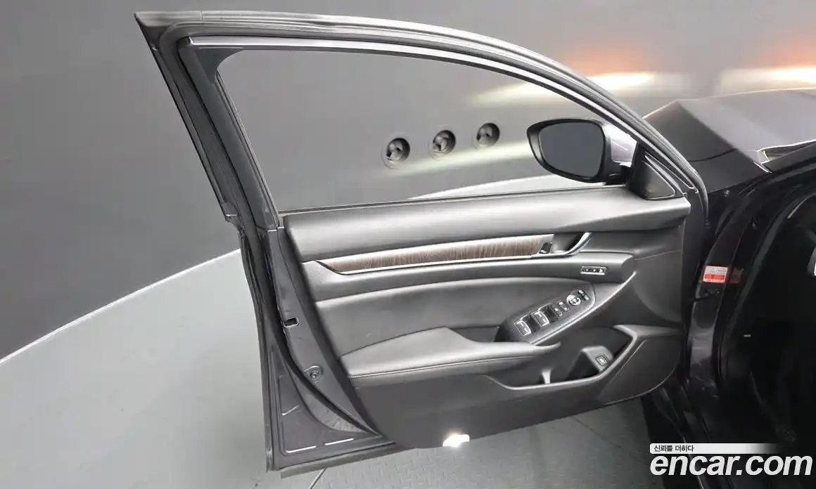 Honda Accord 2019 2.0 автомат (гидро), фото 14