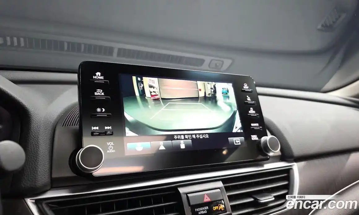 Honda Accord 2019 2.0 автомат (гидро), фото 21