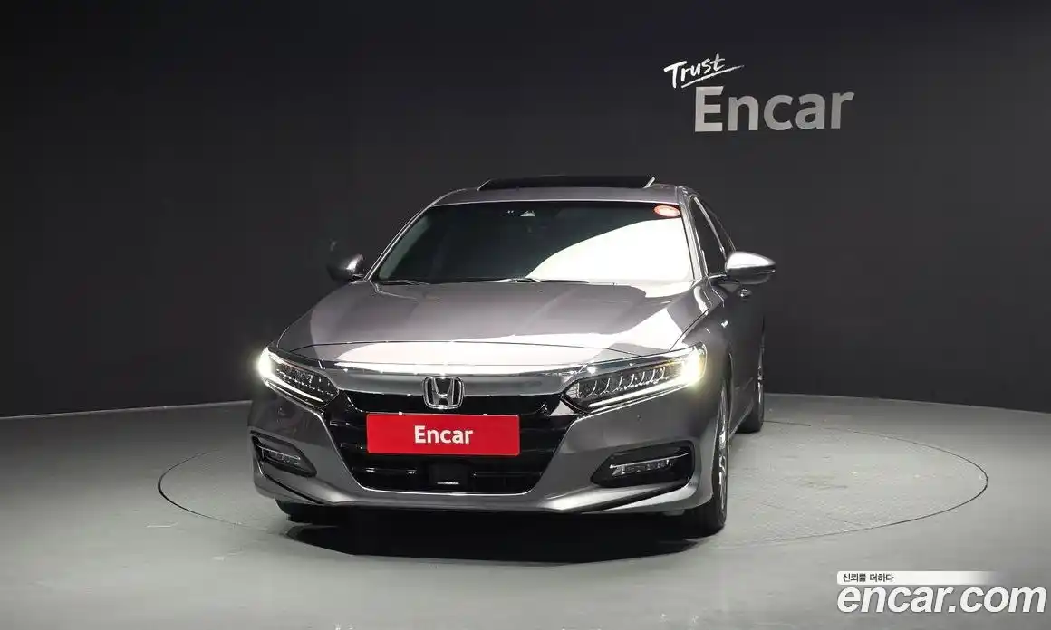 Honda Accord 2019 2.0 автомат (гидро), фото 3