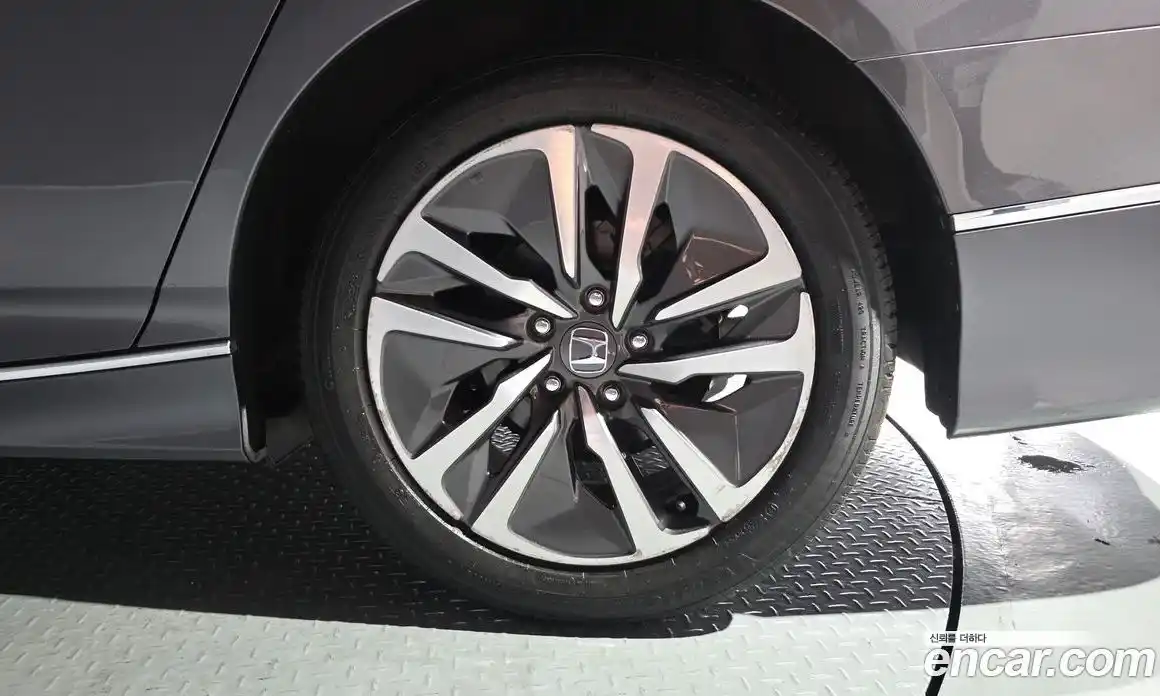 Honda Accord 2019 2.0 автомат (гидро), фото 7