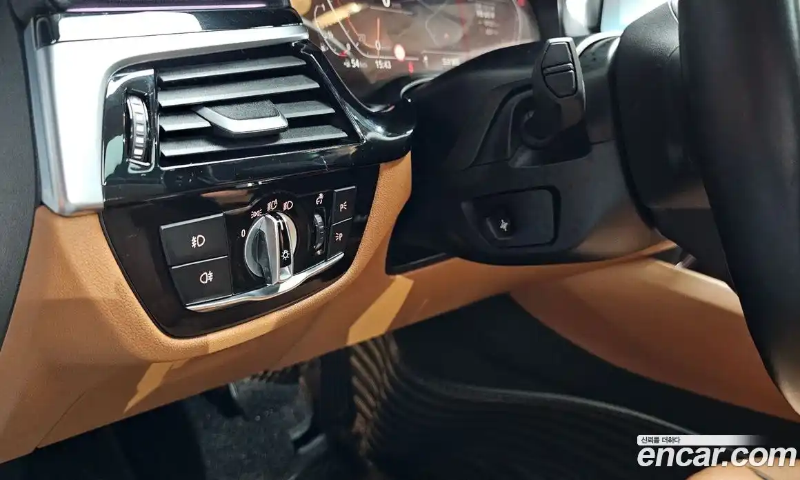 BMW 5 серия 2020 2.0 автомат (гидро), фото 27
