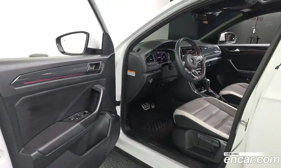 Volkswagen T-Roc 2021 2.0 автомат (гидро), фото 13