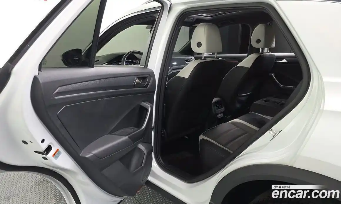 Volkswagen T-Roc 2021 2.0 автомат (гидро), фото 16