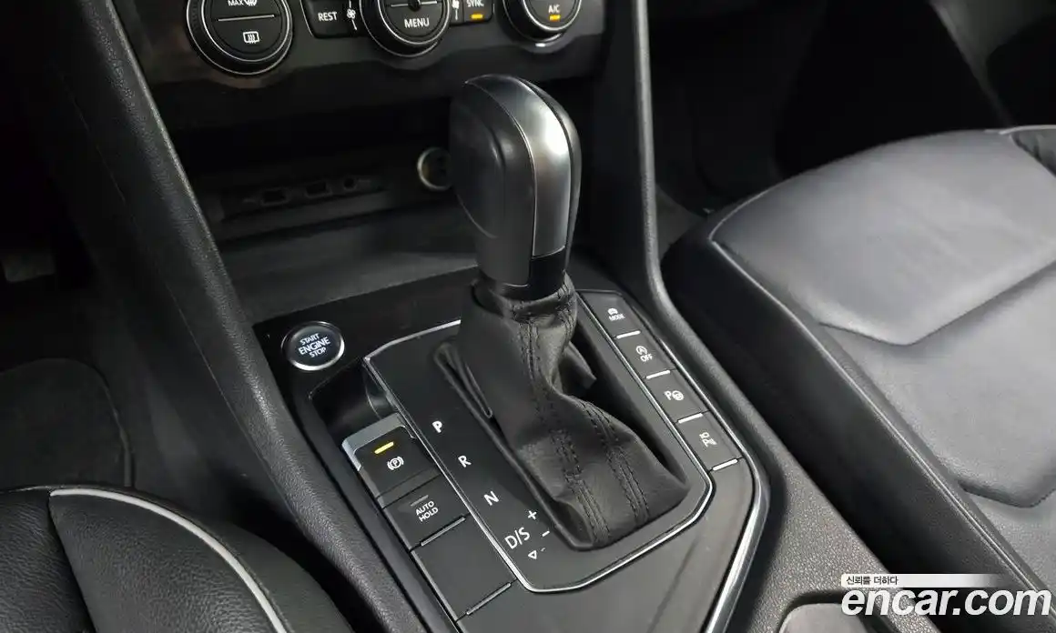 Volkswagen Tiguan 2020 2.0 автомат (гидро), фото 12