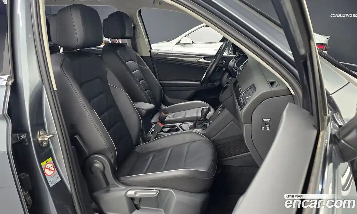 Volkswagen Tiguan 2020 2.0 автомат (гидро), фото 13