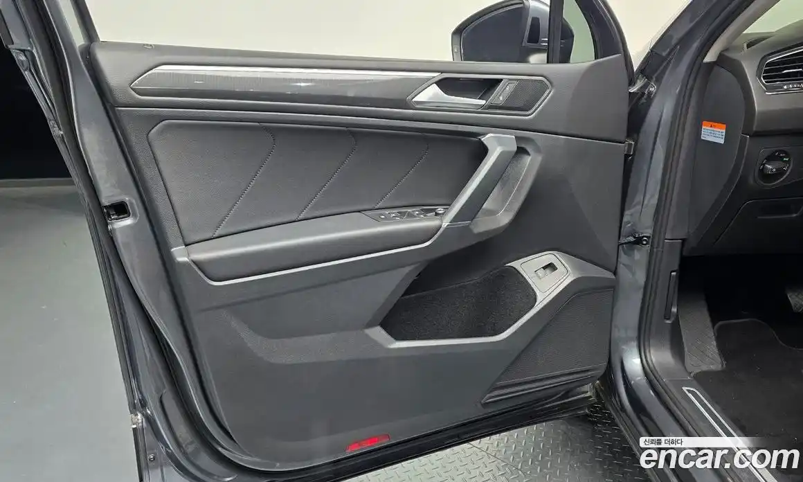 Volkswagen Tiguan 2020 2.0 автомат (гидро), фото 14
