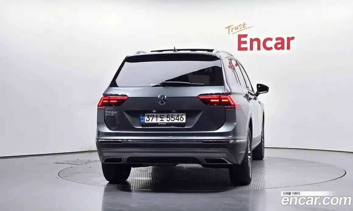 Volkswagen Tiguan 2020 2.0 автомат (гидро), фото 4