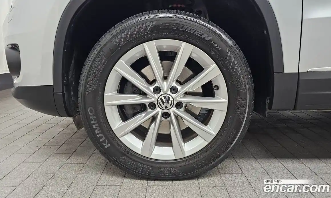 Volkswagen Tiguan 2014 2.0 автомат (гидро), фото 5