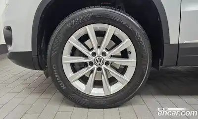 Volkswagen Tiguan 2014 2.0 автомат (гидро), миниатюра 5