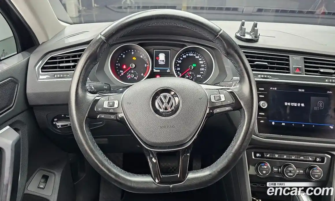Volkswagen Tiguan 2018 2.0 автомат (гидро), фото 13