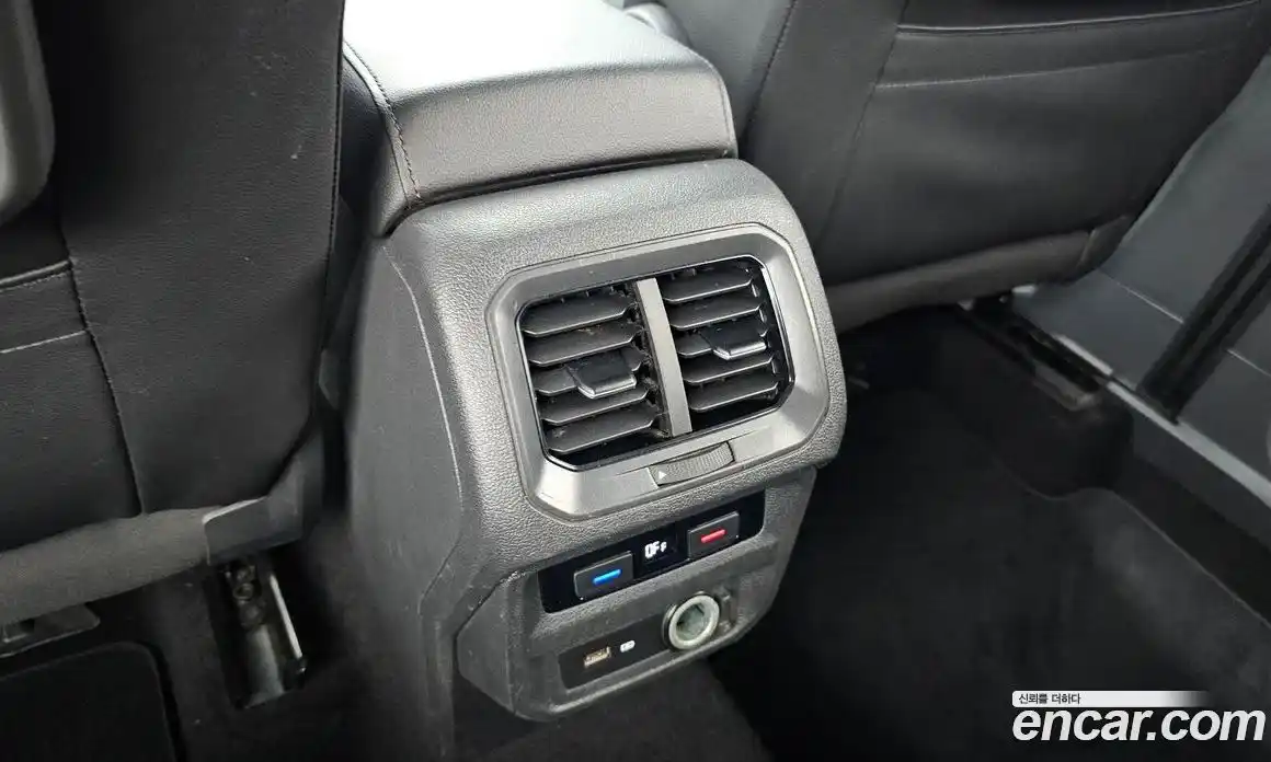 Volkswagen Tiguan 2018 2.0 автомат (гидро), фото 18