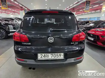 Volkswagen Tiguan 2013 2.0 автомат (гидро), миниатюра 3