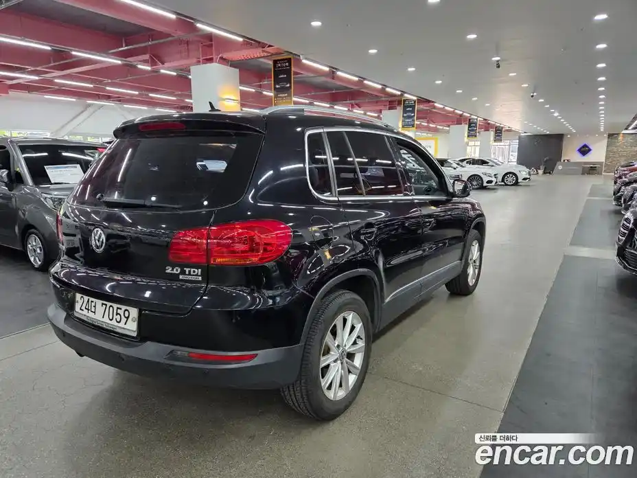 Volkswagen Tiguan 2013 2.0 автомат (гидро), фото 4