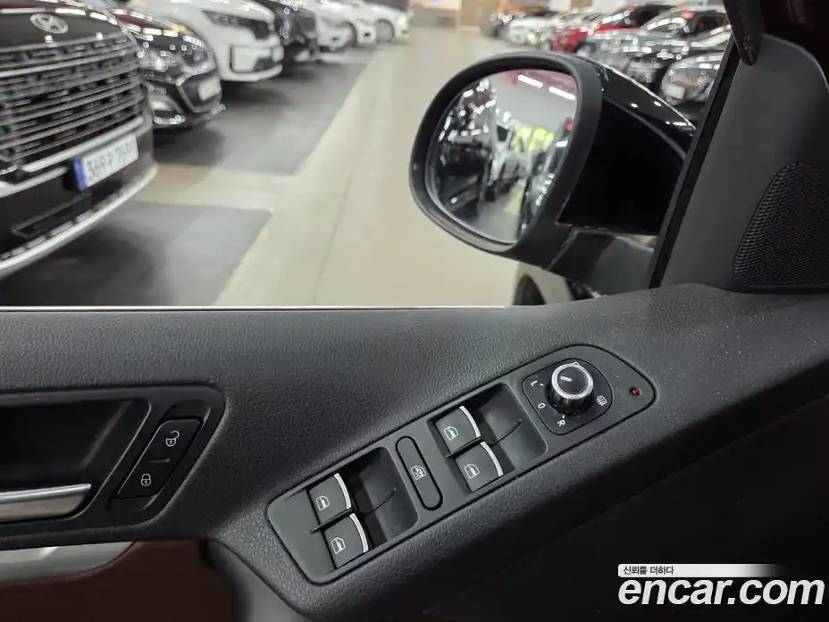 Volkswagen Tiguan 2013 2.0 автомат (гидро), фото 6