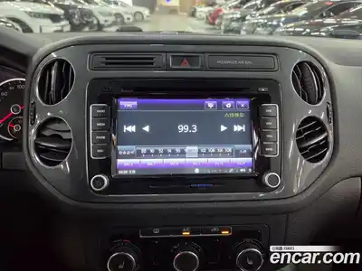 Volkswagen Tiguan 2013 2.0 автомат (гидро), миниатюра 7