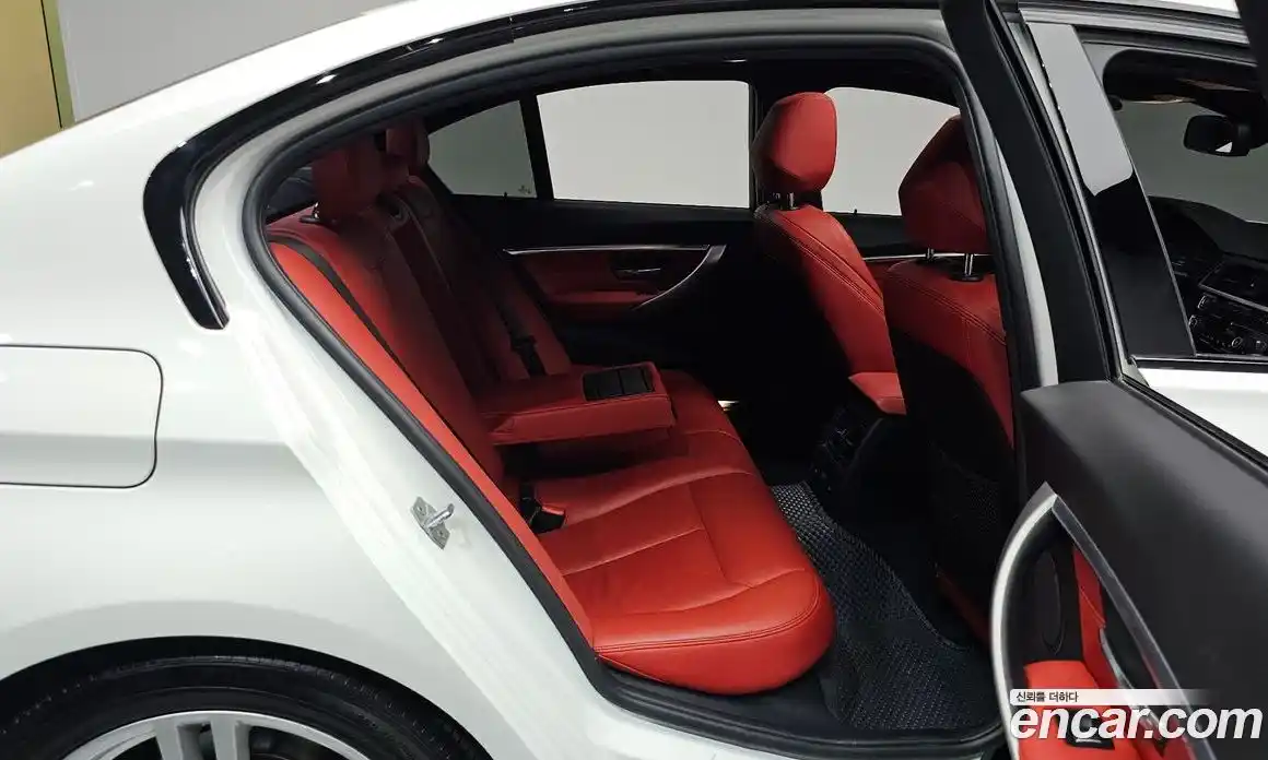 BMW 3 серия 2018 2.0 автомат (гидро), фото 17