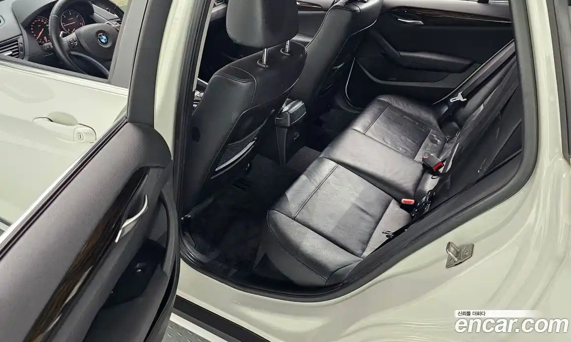 BMW X1 2012 2.0 автомат (гидро), фото 12