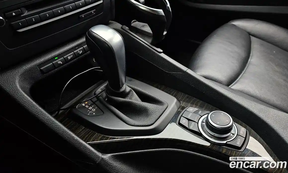 BMW X1 2012 2.0 автомат (гидро), фото 9