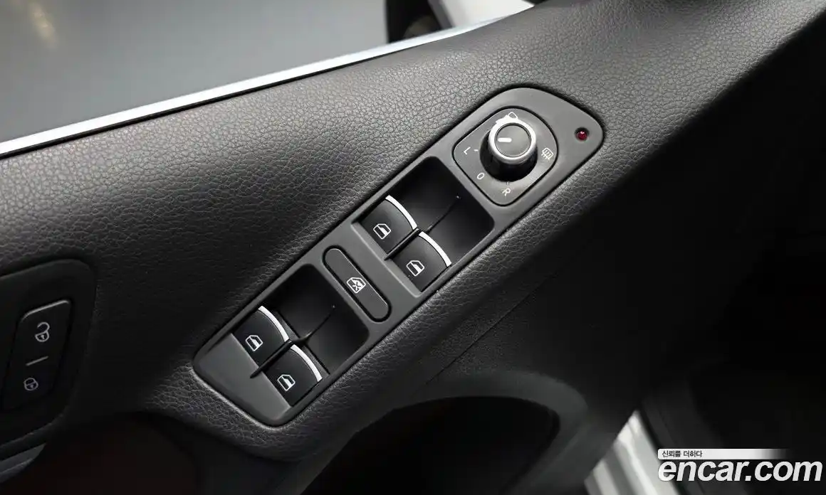 Volkswagen Tiguan 2015 2.0 автомат (гидро), фото 17
